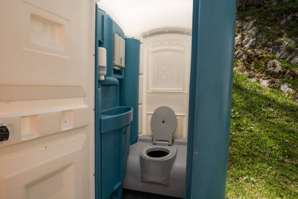 Best Portable restroom trailer rental  in Groveport, OH